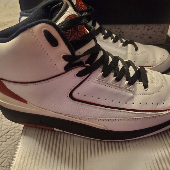 Retro 2 (2004) - Picture 2 of 7